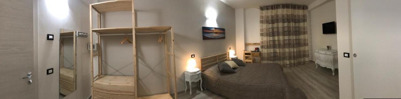 ホテル Attico Livorno Bed & Relax エクステリア 写真