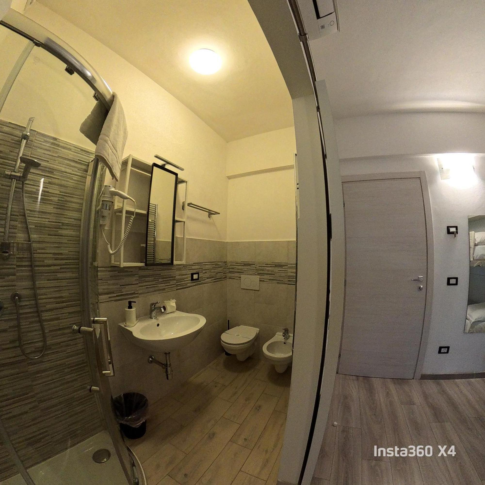 ホテル Attico Livorno Bed & Relax エクステリア 写真