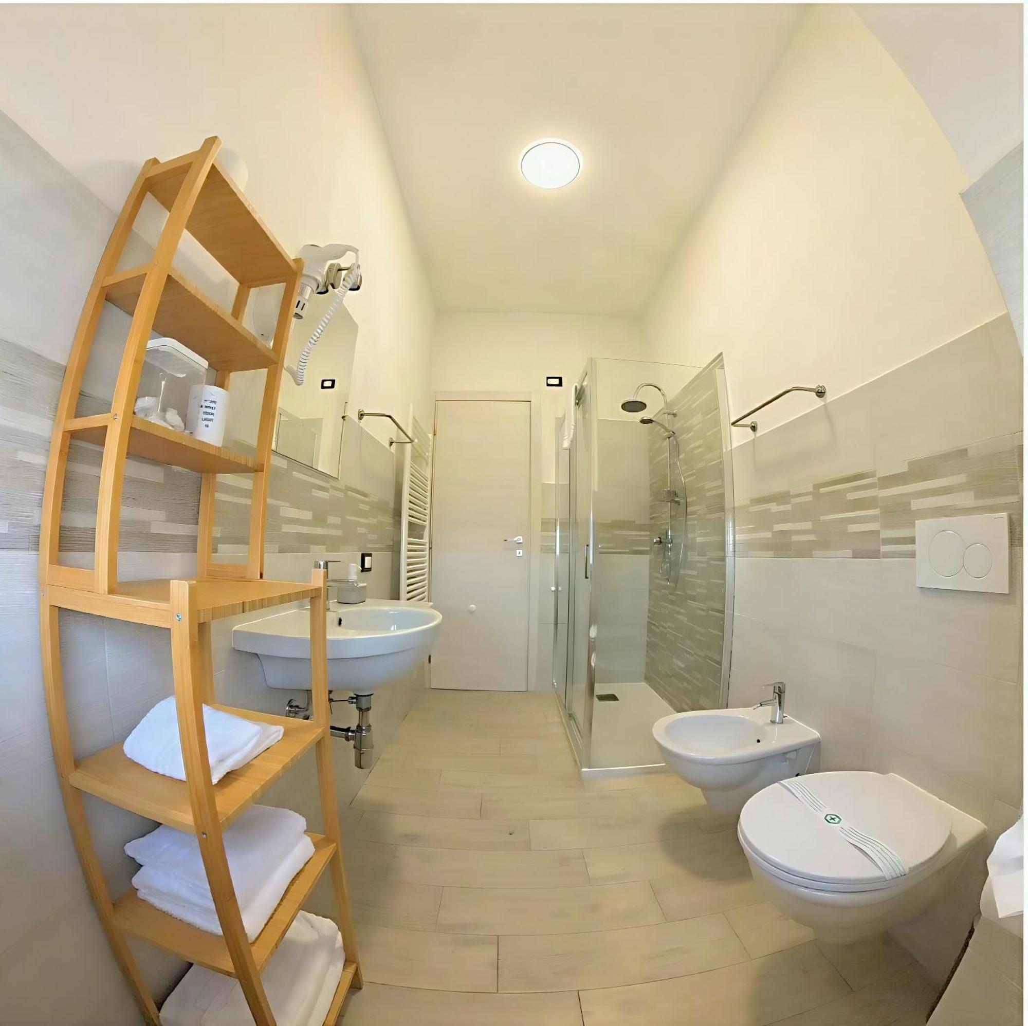ホテル Attico Livorno Bed & Relax エクステリア 写真